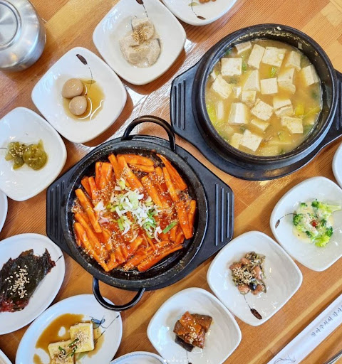 하동맛집 쉬어가기좋은날식당의 산채더덕구이정식 추천