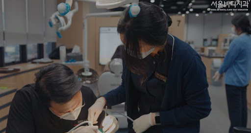 천안 임플란트, 불당본점 서울비디치과의원에서 안전한 임플란트 치료